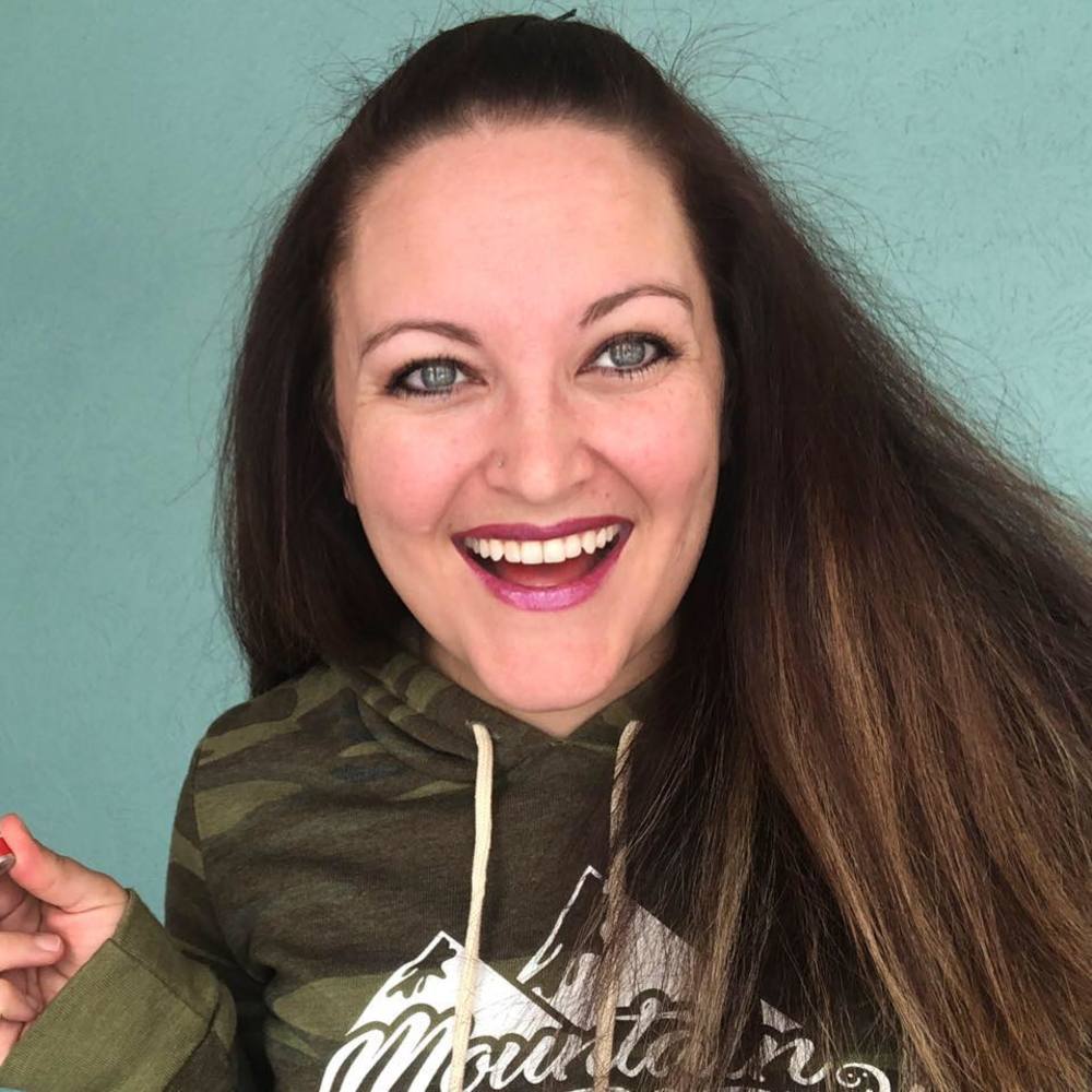 Meet your Posher, Linette